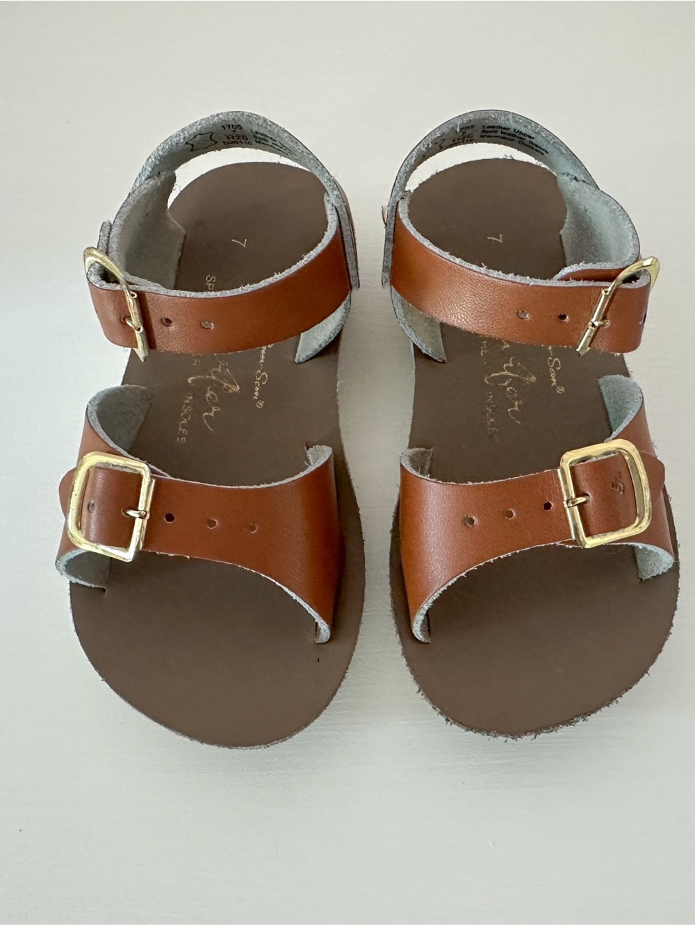 Sun San size 7 brown sandals VGUC